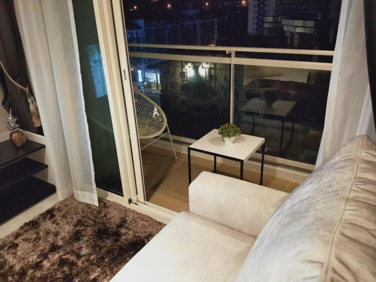 Veranda Residence Pattaya By Sea Jomtien Beach Rum bild